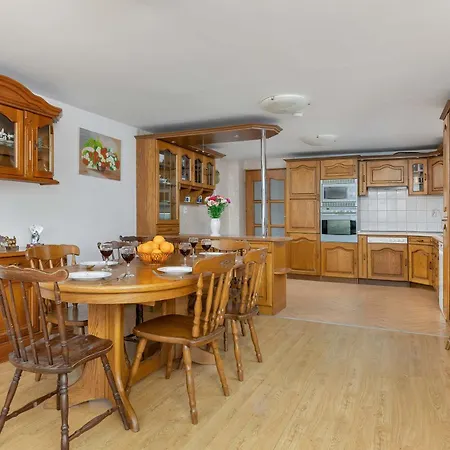 Unique House In The Mountains With Terrace, Garden & Parking By Renters Holiday home *