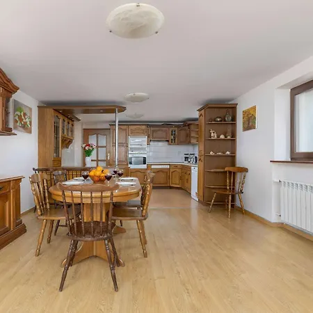 Przytulne W Klimatycznym Domu Nad Bialka W Otoczeniu Gorskich Krajobrazow By Renters *