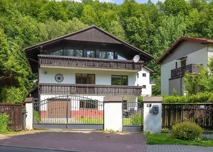 בית נופש Unique House In The Mountains With Terrace, Garden & Parking By Renters Bystra (Bielsko)