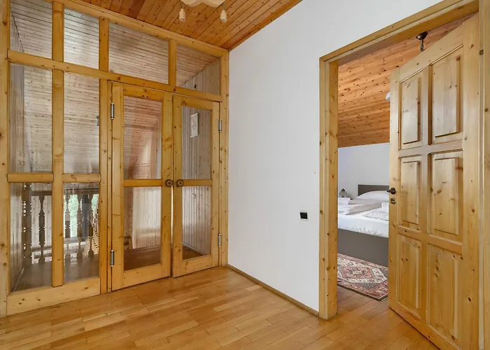 Unique House In The Mountains With Terrace, Garden & Parking By Renters בית נופש *